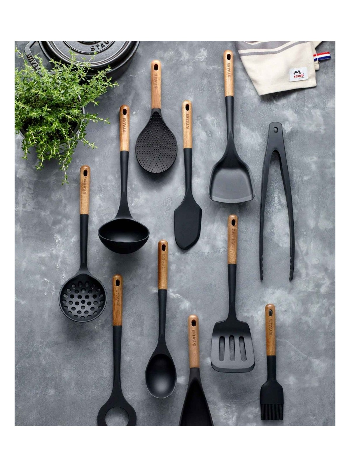 Staub lāpstiņa akācija/melns silikons 30 cm