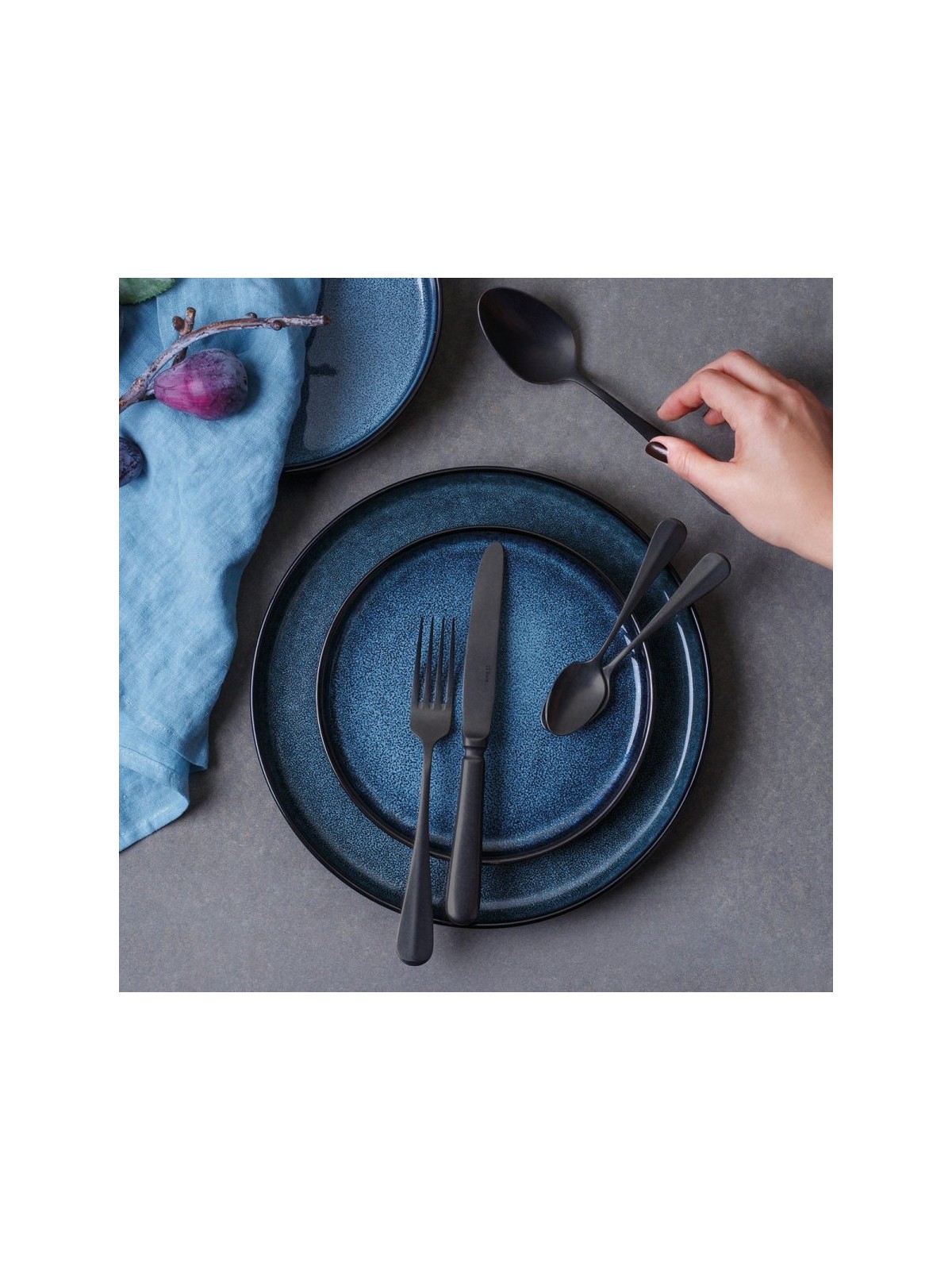 Sola Baguette Vintage Cutlery Set 24 Pieces, PVD Stone Wash, Black