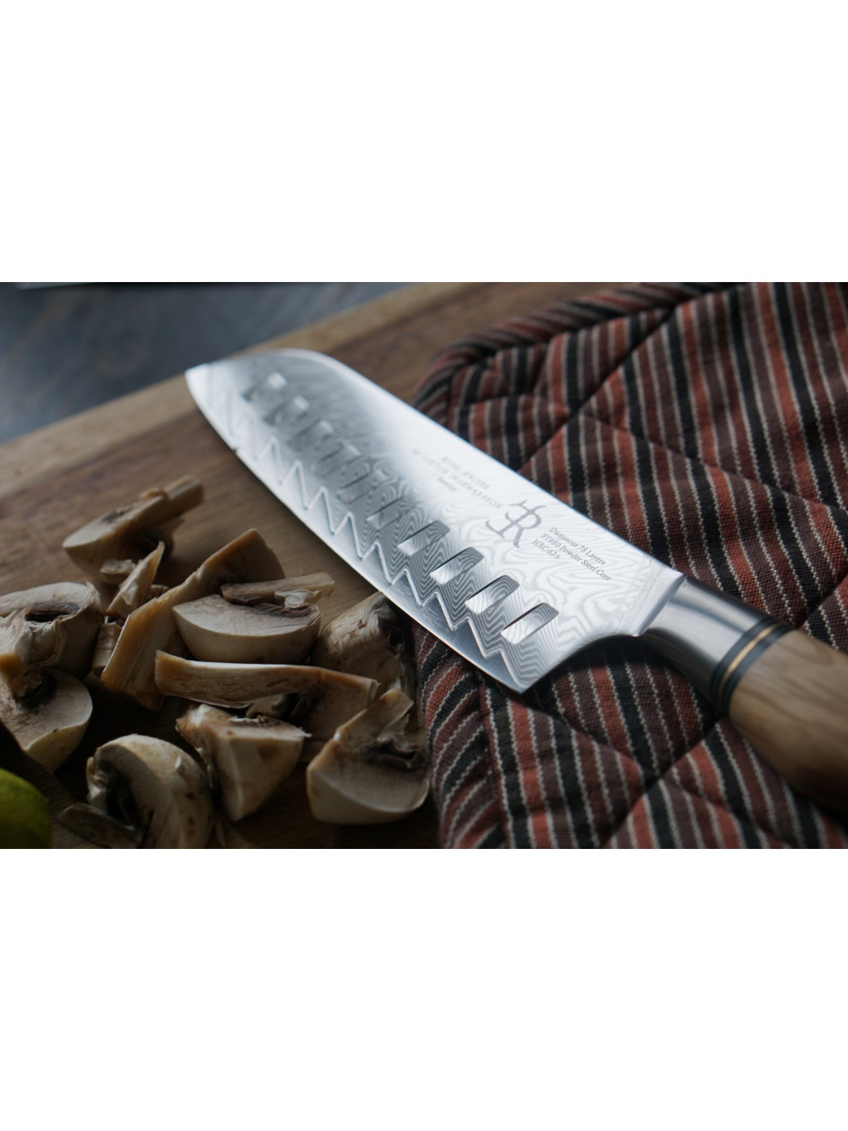 Ryda Knives Santoku knife ST650 damascus