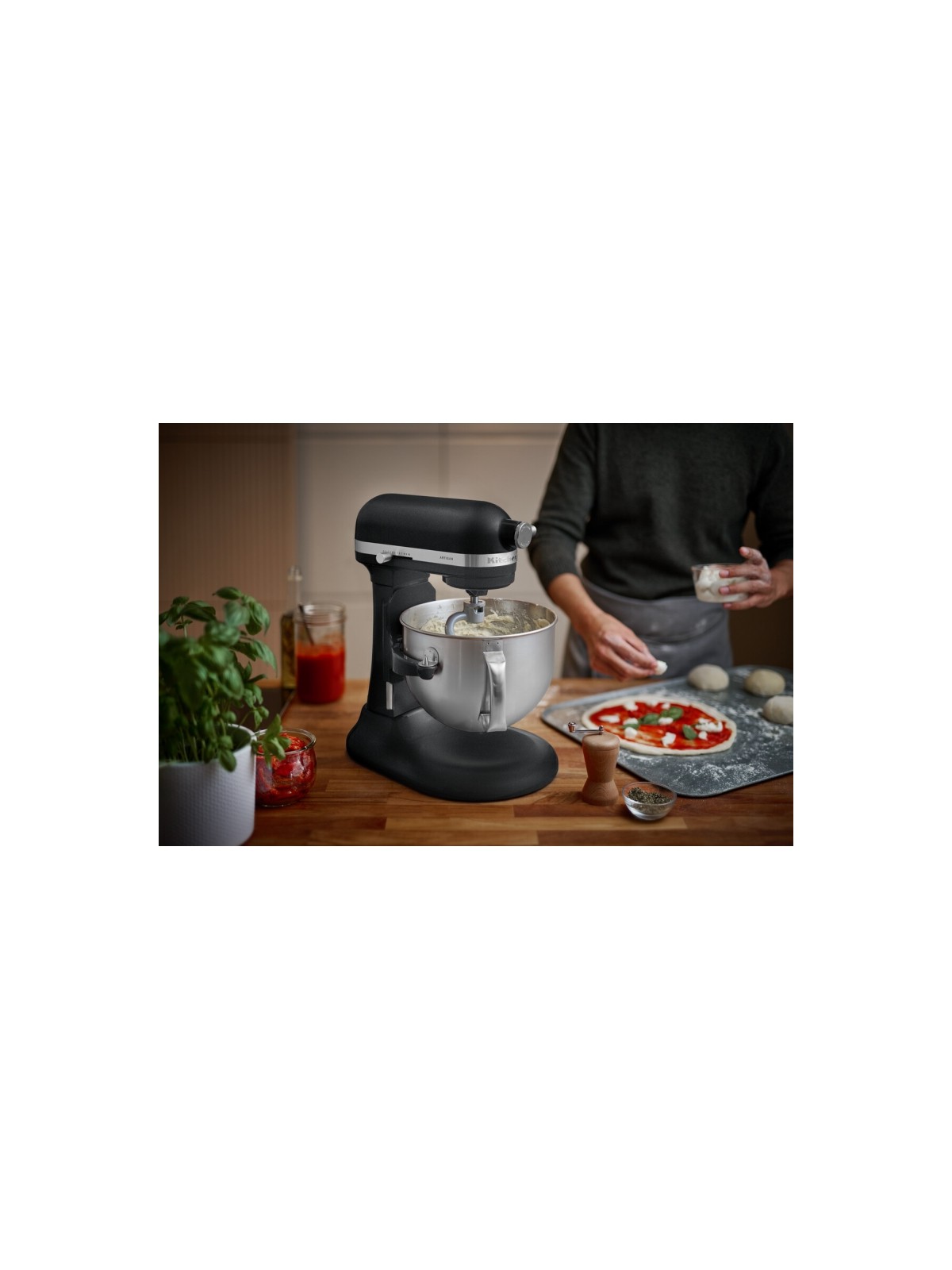 KitchenAid Artisan 5,6 l pastatomas plakiklis su pakeliamu dubeniu