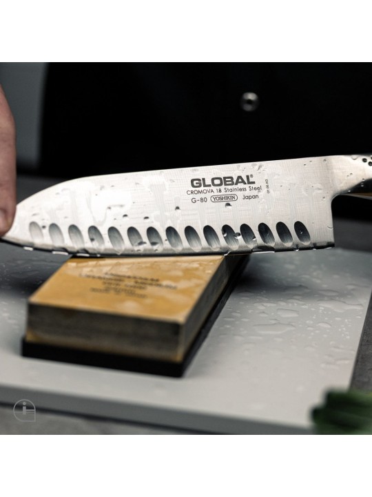 Global  Fluted Santoku Knife 18 cm