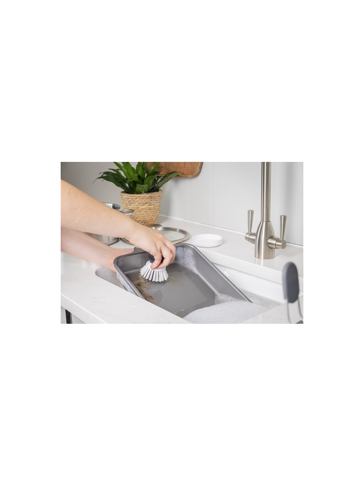 KitchenAid trauku mazgāšanas birste ar pamatni