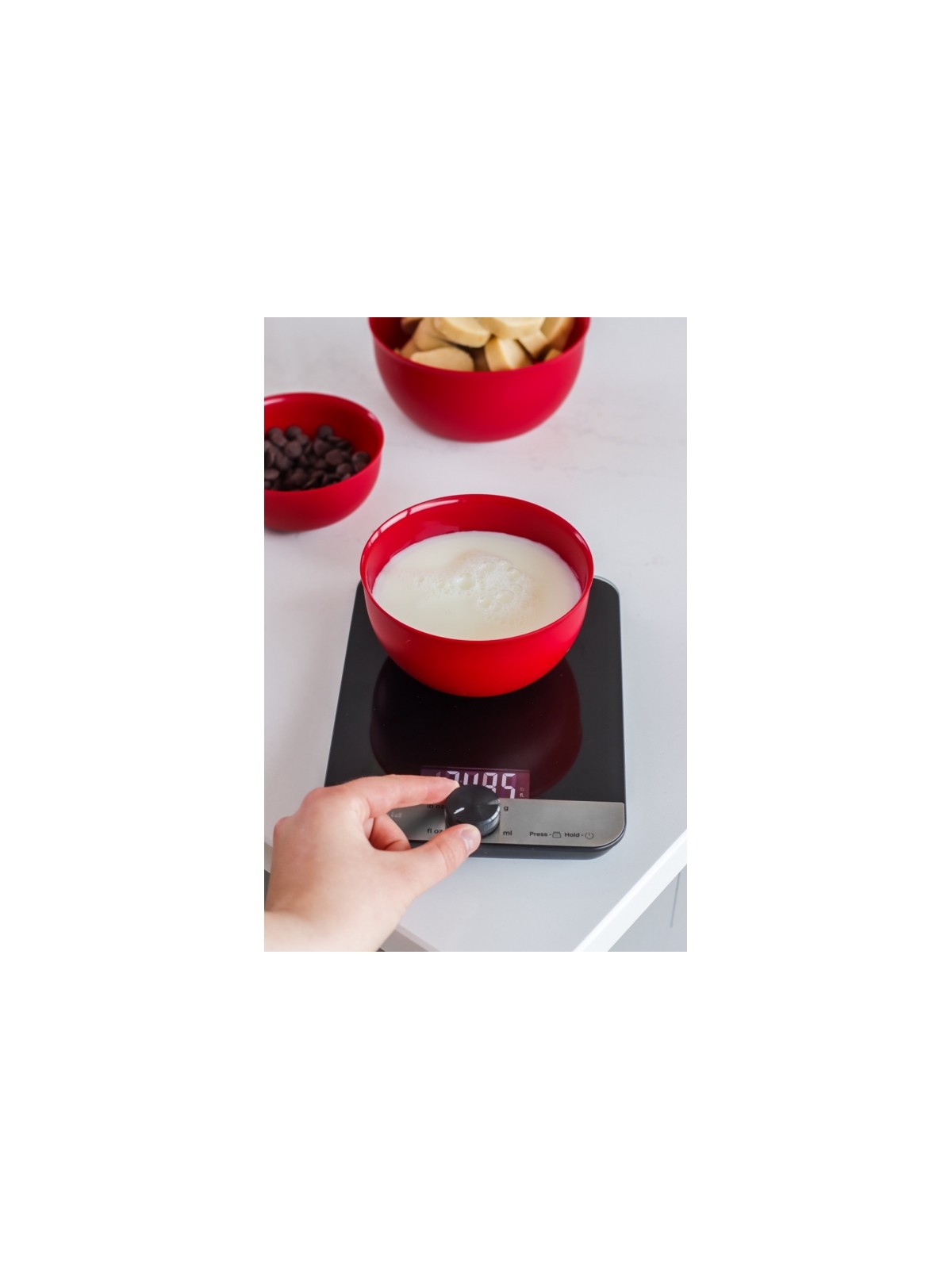 KitchenAid Digital Glass Top Kitchen Scale, 5000g and 500g / 5 litres Weighing Capacity