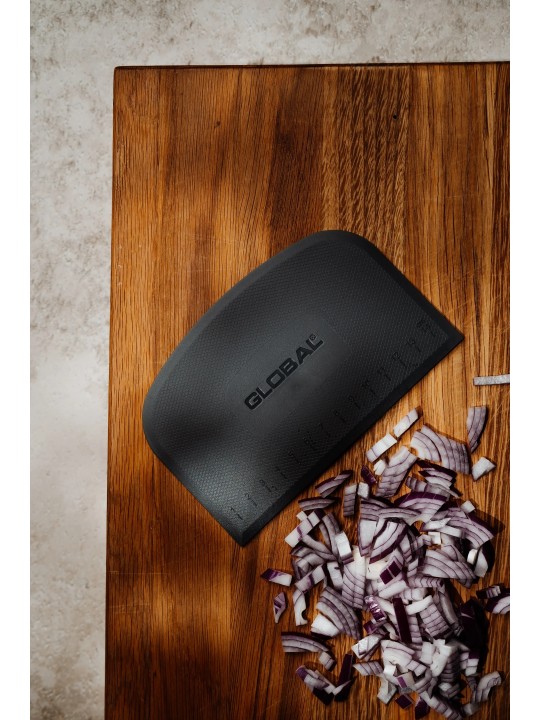 Global kaabits – painduv plastist taigna- ja tõikelaudade kaabits 15 cm