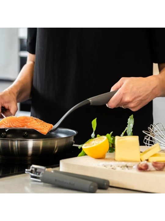 KitchenAid lāpstiņa apvēršanai