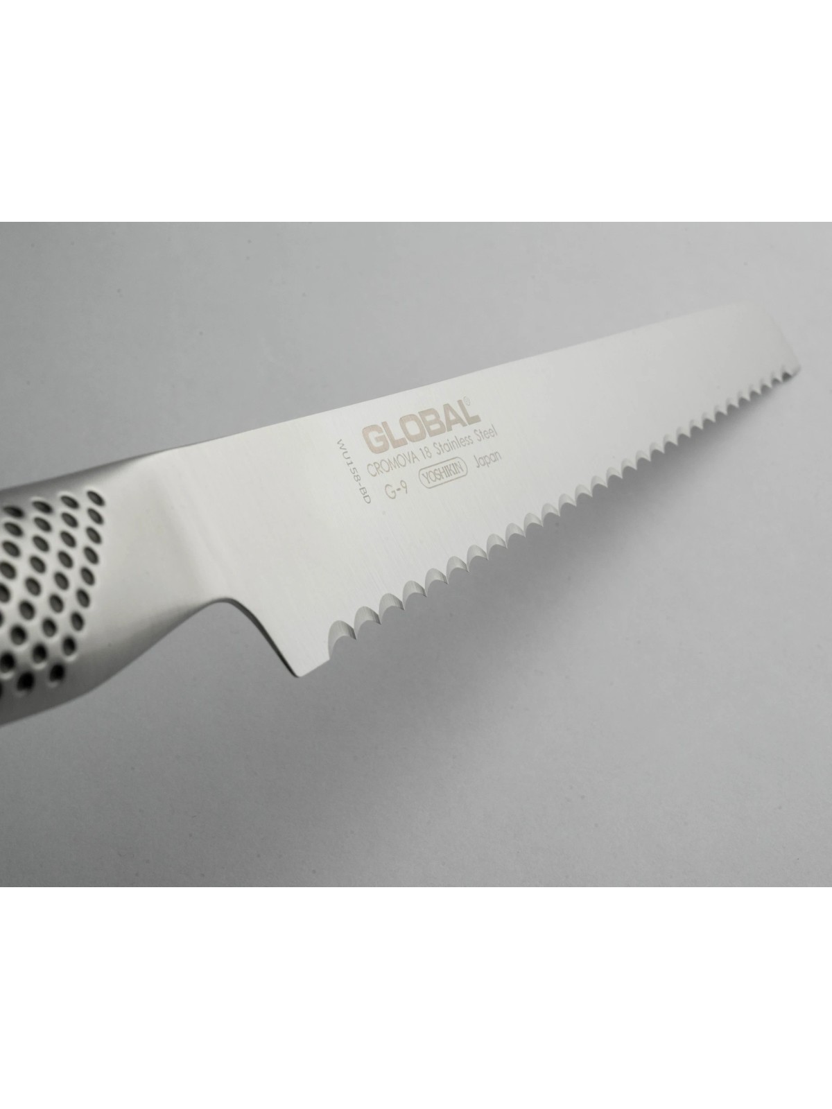 Global Bread Knife 22 cm