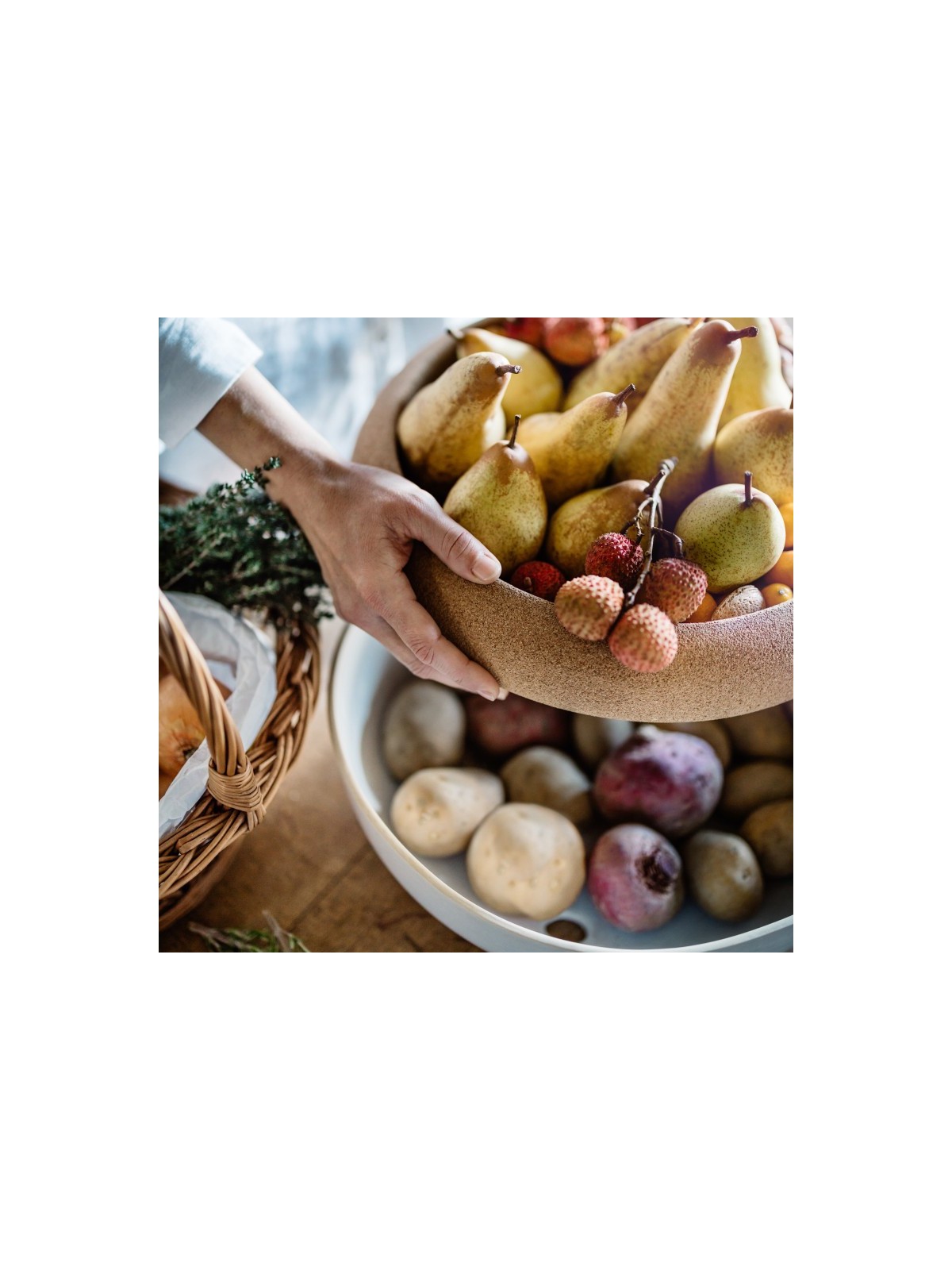 Emile Henry puuviljakauss korgist kaanega 35,8 cm/6,5 l