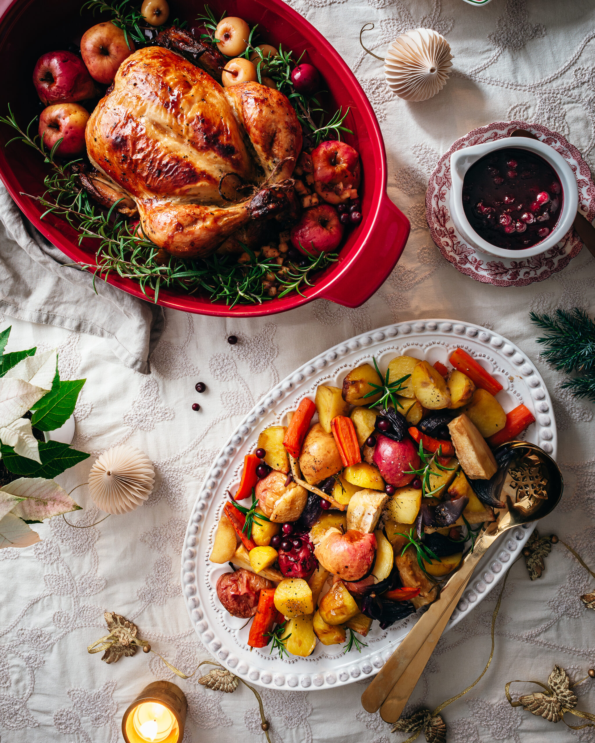 Ahjukana ahjuköögiviljade ja jõhvikastmega